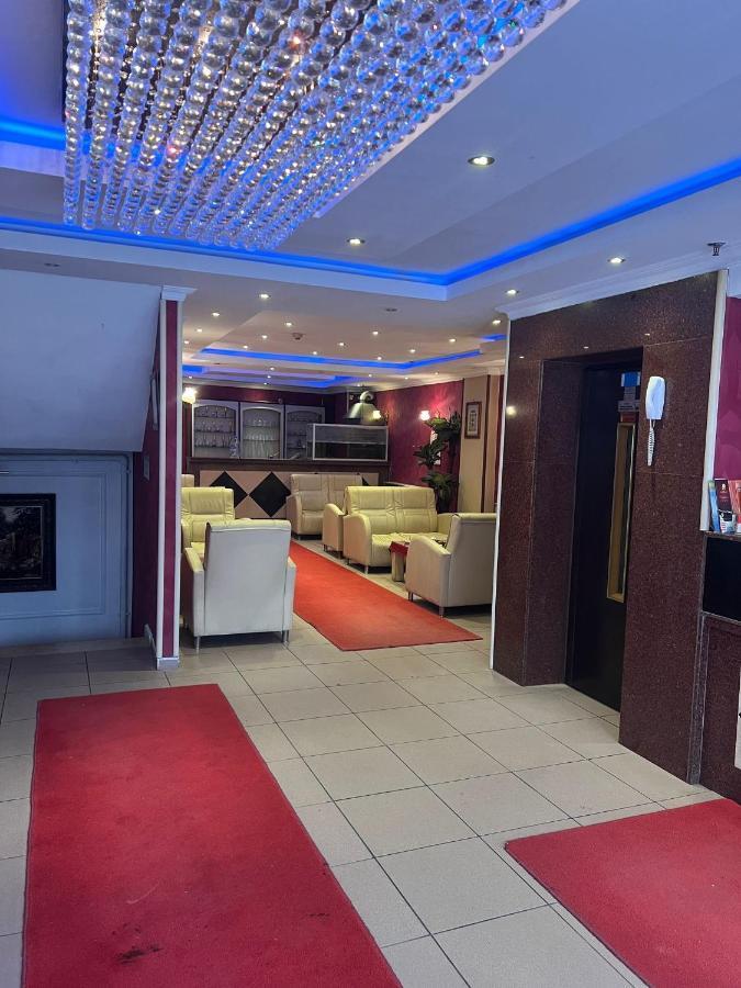 Red White Hotel Istanbul Bagian luar foto