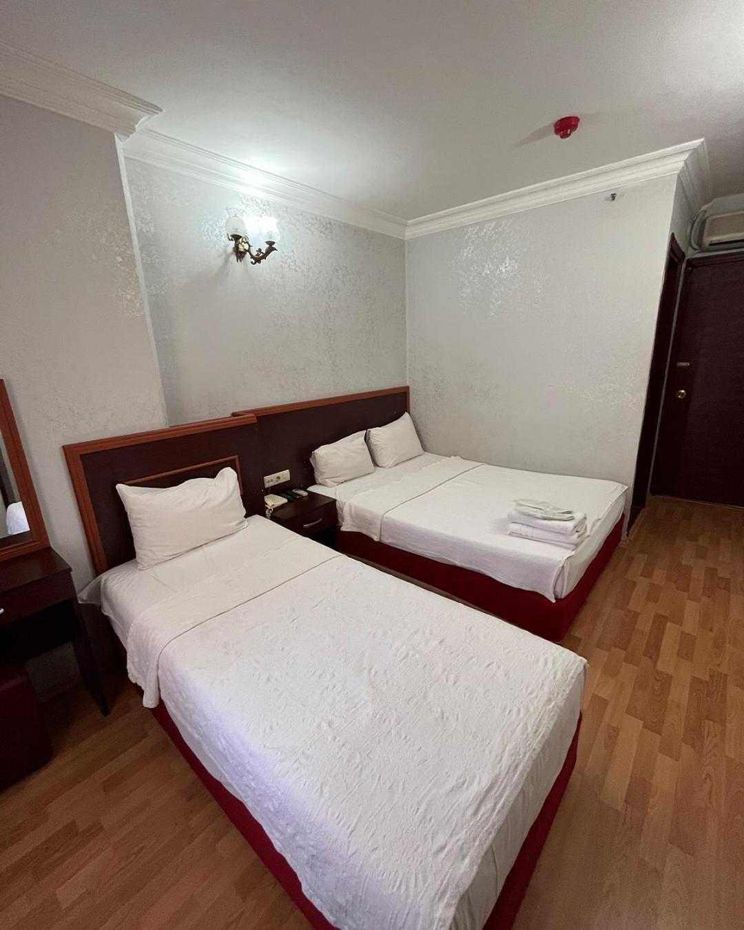Red White Hotel Istanbul Bagian luar foto