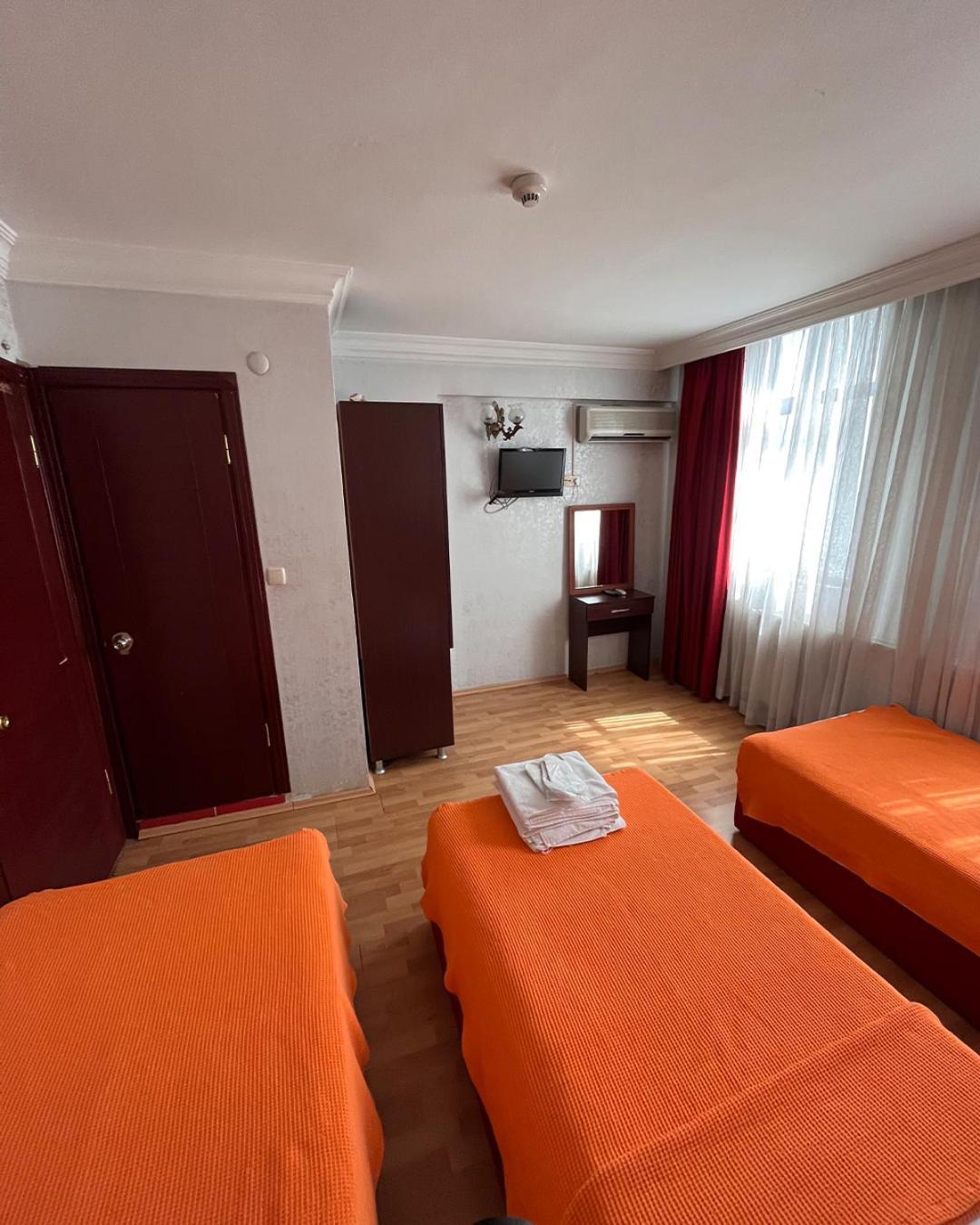 Red White Hotel Istanbul Bagian luar foto