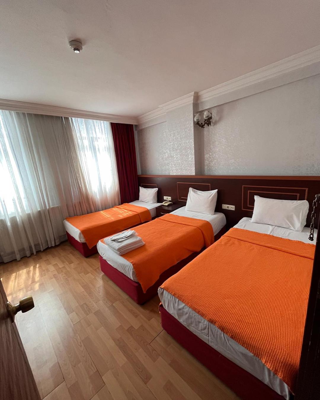 Red White Hotel Istanbul Bagian luar foto